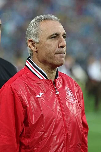 Hristo Stoichkov height profile photo