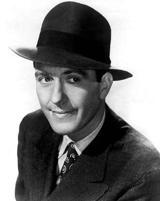 Hugh Beaumont height profile photo