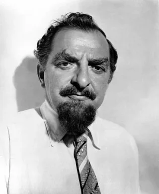 Hugh Griffith height profile photo