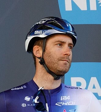 Hugo Houle height profile photo