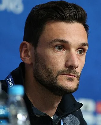 Hugo Lloris height profile photo