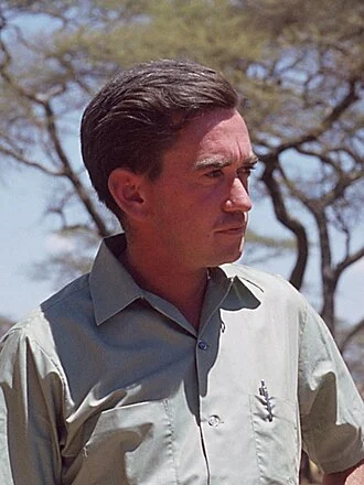 Hugo van Lawick height profile photo