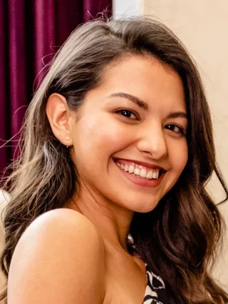 Humberly González height profile photo