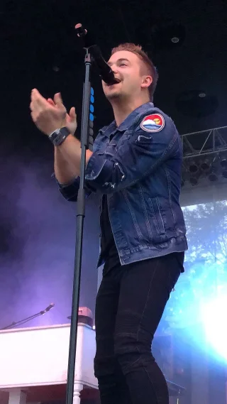 Hunter Hayes height profile photo