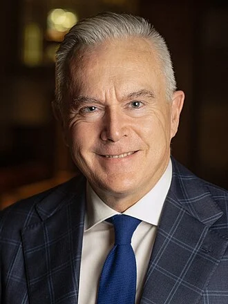 Huw Edwards height profile photo