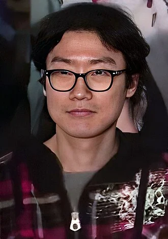 Hwang Dong-hyuk height profile photo