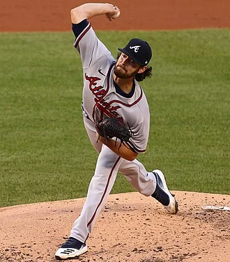 Ian Anderson (baseball) height profile photo