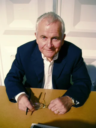 Ian Holm height profile photo