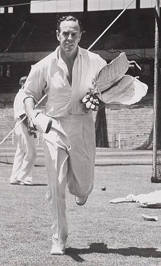 Ian Johnson (cricketer) height profile photo