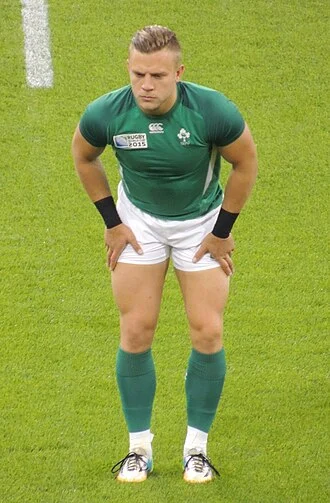 Ian Madigan height profile photo