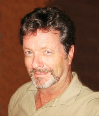 Ian Ogilvy height profile photo