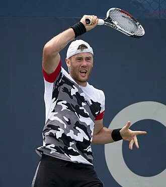 Illya Marchenko height profile photo
