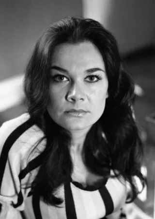 Imogen Hassall height profile photo