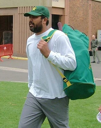 Inzamam-ul-Haq height profile photo