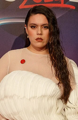 Iolanda (singer) height profile photo