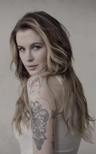 Ireland Baldwin height profile photo