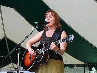 Iris DeMent height profile photo