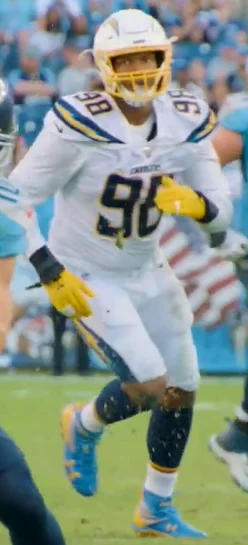 Isaac Rochell height profile photo