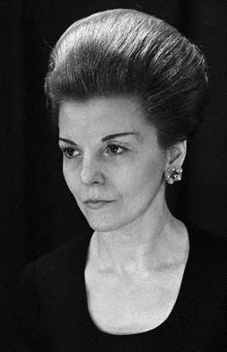 Isabel Perón height profile photo