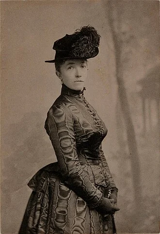 Isabella Stewart Gardner height profile photo