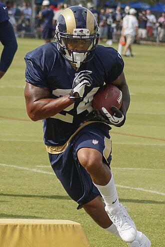 Isaiah Pead height profile photo