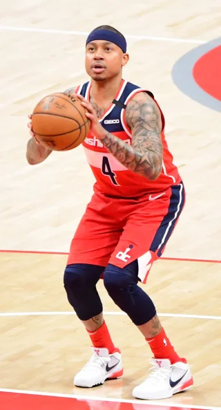 Isaiah Thomas (basketball) height profile photo