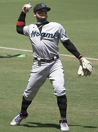 Isan Díaz height profile photo