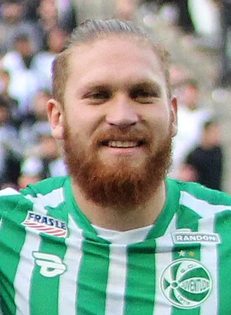Isidro Pitta height profile photo