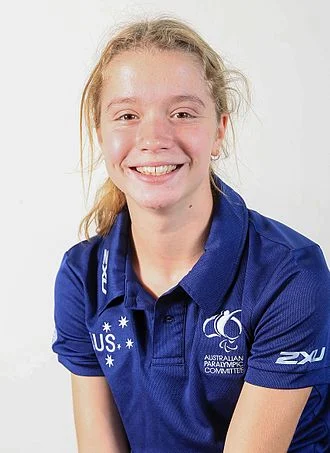 Isis Holt height profile photo