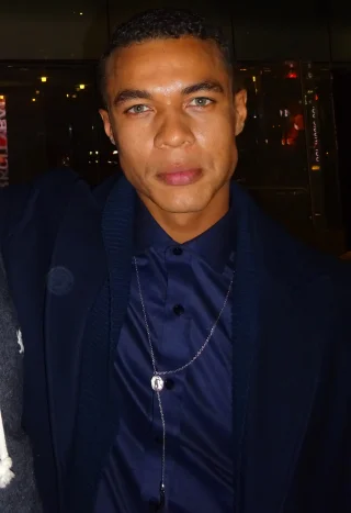 Ismael Cruz Córdova height profile photo