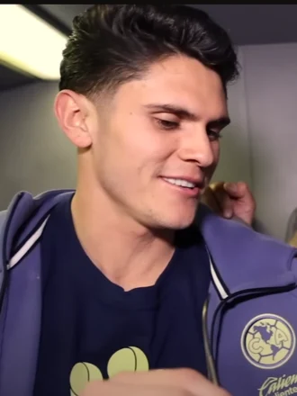 Israel Reyes height profile photo