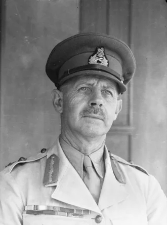 Iven Mackay height profile photo