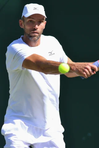 Ivo Karlović height profile photo