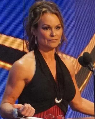 Ivory (wrestler) height profile photo