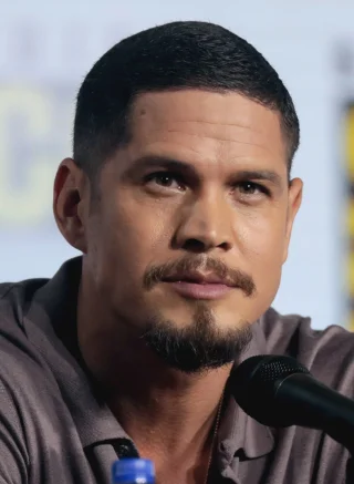 J. D. Pardo height profile photo
