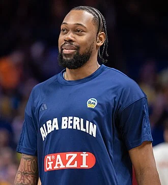 J'Wan Roberts height profile photo