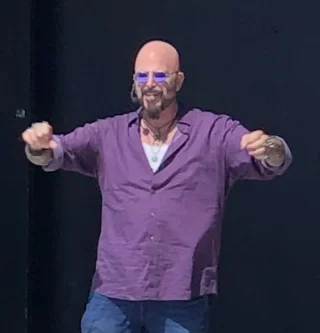 Jackson Galaxy height profile photo