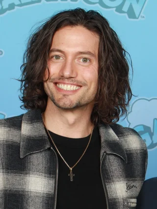 Jackson Rathbone height profile photo