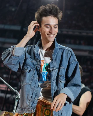 Jacob Collier height profile photo