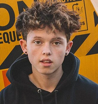 Jacob Sartorius height profile photo