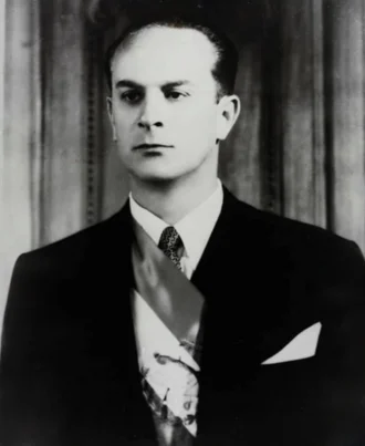 Jacobo Árbenz height profile photo