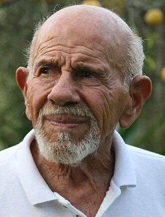 Jacque Fresco height profile photo