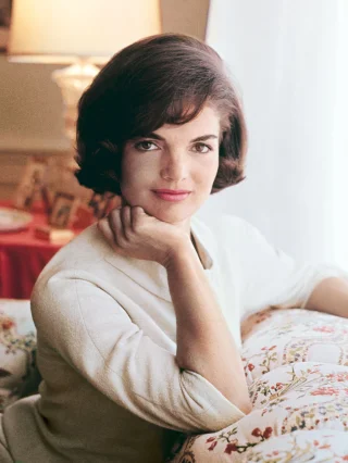 Jacqueline Kennedy Onassis height profile photo
