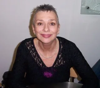 Jacqueline Pearce height profile photo