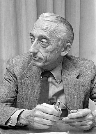 Jacques Cousteau height profile photo