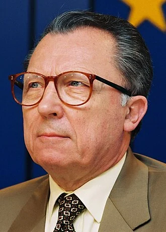 Jacques Delors height profile photo