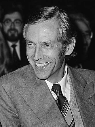 Jacques Piccard height profile photo
