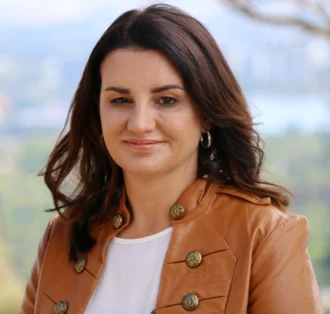 Jacqui Lambie height profile photo