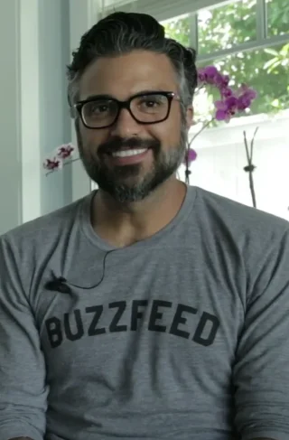 Jaime Camil height profile photo