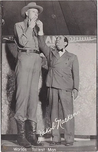 Jakob Nacken height profile photo